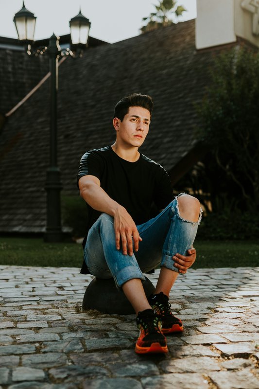 Lucas M.